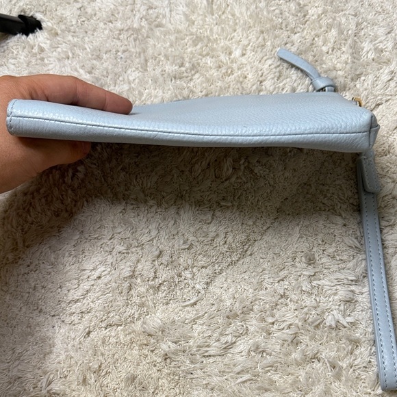 Tory Burch Sky Blue Britten Large Zip Pouch Wristlet with Gold Logo - Picture 3 of 8